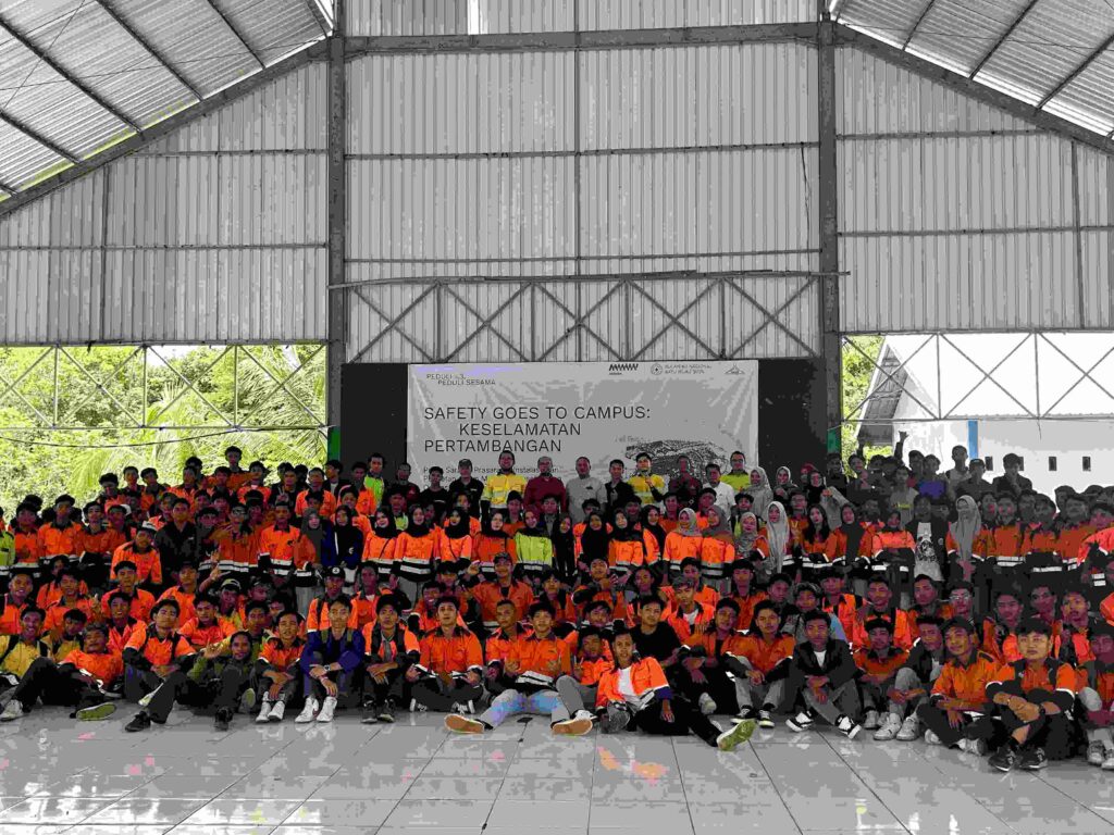 AMMAN Goes to Campus AKOM: Pentingnya Keselamatan Pertambangan