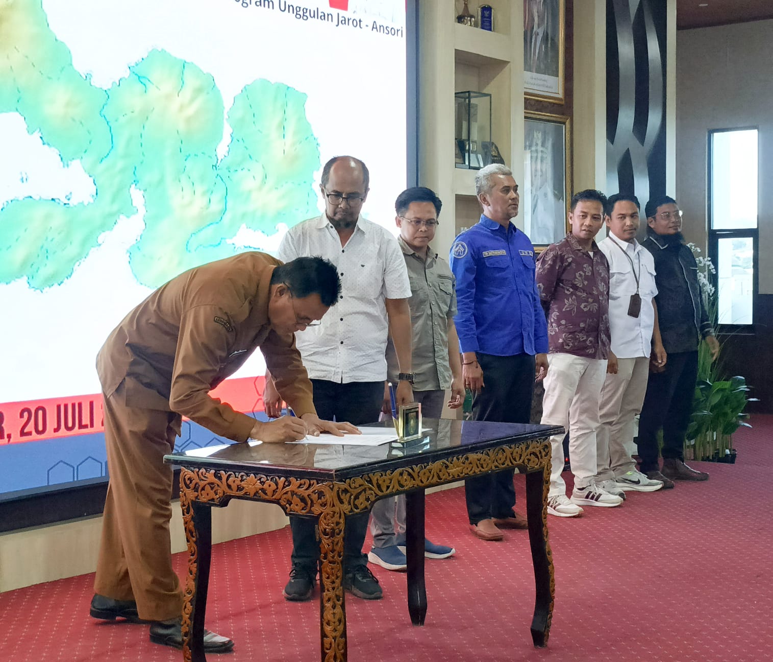 AKOM Tandatangan Kerja Sama dengan Pemda Sumbawa